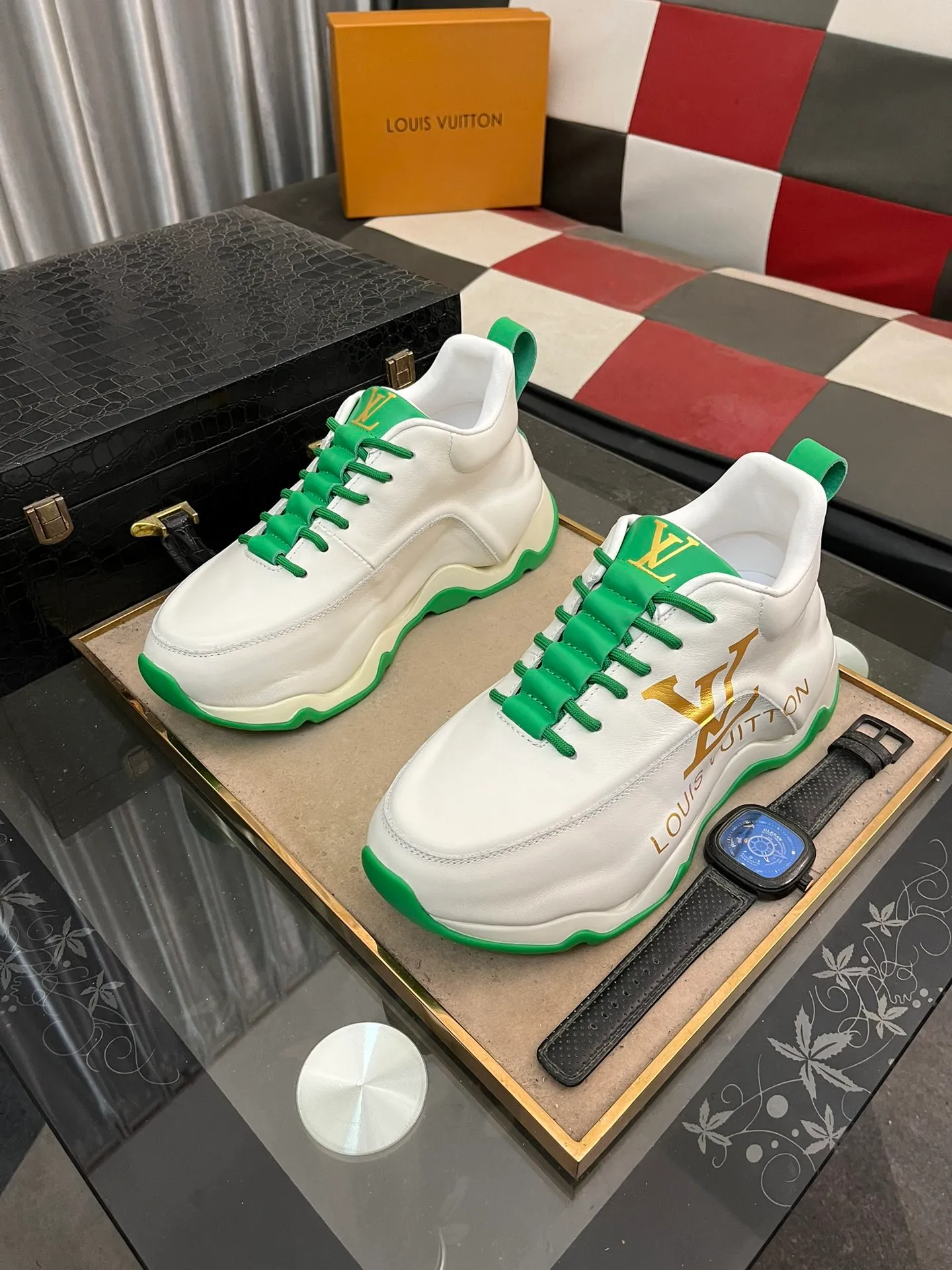 Men's shoes 💰640⌚️⌚️ (GUCCI) Gucci official website men's casual shoes synchronization style, the upper is made of cowhide with imported new brand elements Gucci, showing a good atmosphere, simple design and slip-on style, super versatile, 🐷 leather lining, rubber outsole, size 38-44